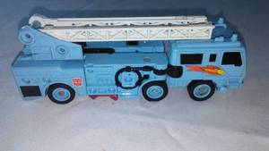 lot 46 image: Firetruck Transformer  Great Condition.