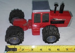 lot 62 image: M.F. Massey Ferguson Model 4880 No. 912