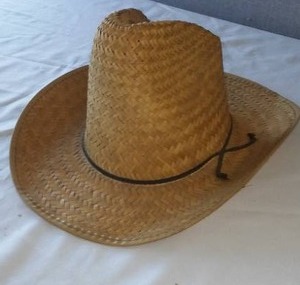 lot 86 image: Cowboy Hat, Straw, XL - Made In Mexica