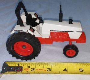 lot 105 image: Case 1690 Tractor Special Collector