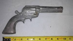 lot 129 image: Cast Solid Revolver  Play Toy, Vintage, Heavy Weight.