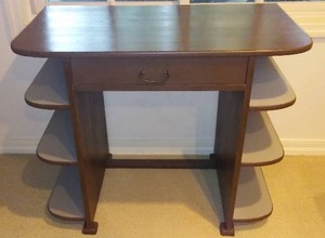 lot 79A image: Vintage Desk  Super Cute 