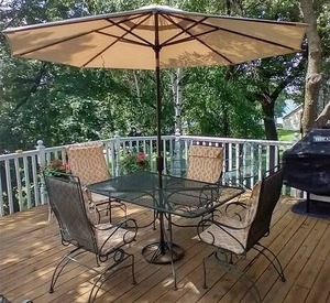 lot 15E image: Outdoor Patio Table and Chair Set. 