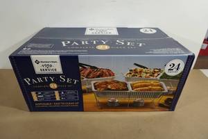 NEW Members Mark Food Service Party Set