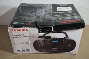 Toshiba Portable CD Boombox