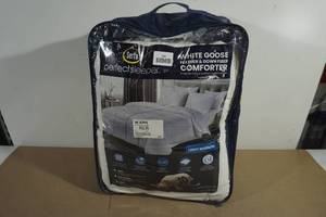 Serta Perfect Sleeper White Goose Light Warmth Comforter - King