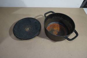 Commercial Chef Cast Iron Dutch Oven