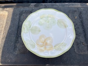 4 plates