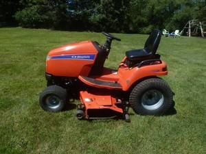Simplicity Lawn Tractor