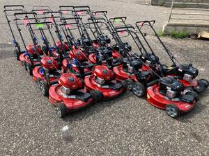lot 85 image: LOT of 14. TORO Lawn Mowers Without Bags