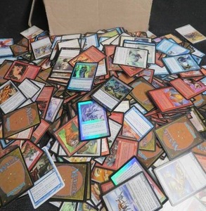 HUGE LOT OF MAGIC THE GATHERING TRADING CARDS