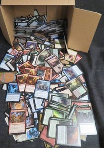 HUGE LOT OF MAGIC THE GATHERING CARD