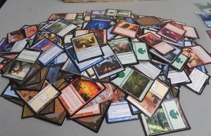 BIG LOT OF MAGIC THE GATHERING CARDS