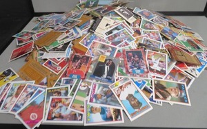 BIG LOT OF BASEBALL CARDS