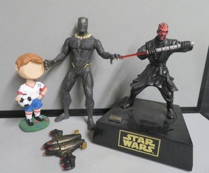 ACTION FIGURES TOYS & BOBBLE HEAD PICTURE FRAME