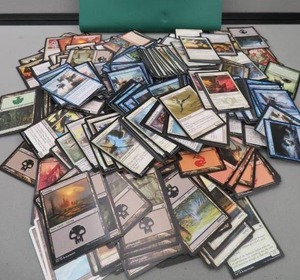 EMPTY CARDGAURD & BIG  LOT OF MAGIC THE GATHERING CARDS