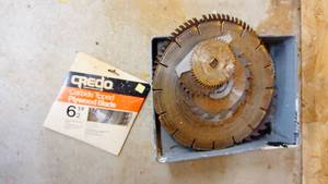 Assortment of circular saw blades etc.