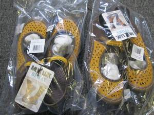 lot 12 image: 2 pairs of new muk luk sport womens...