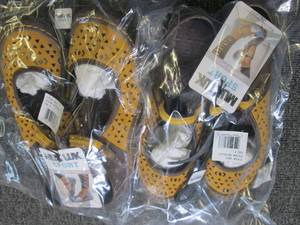 lot 16 image: 2 pairs of new muk luk sport womens...