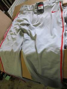 lot 45 image: case of 35  new nike mens large bas...