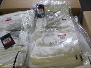 lot 49 image: case of 42  new nike boys large bas...