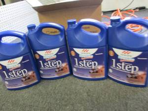 lot 131 image: 41 gallon jugs of mohawk floorcare...