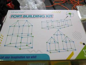lot 180 image: 3 fort building kits ...