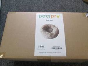 lot 202 image: new dog bed ...