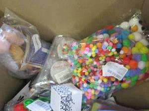 lot 231 image: box of fidgets , crafting ...