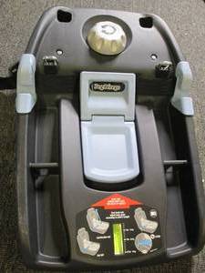 lot 252 image: mesa uppababy baby seat base ...