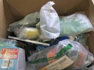 lot 289 image: box of cleaning supplies ...