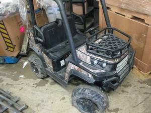 lot 425 image: ride on utv no charger untested ...