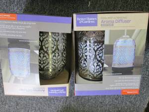 lot 436 image: 2 aroma diffusers...