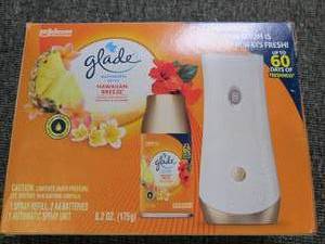 lot 439 image: glade automatic spray hawaiian bree...