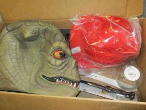 lot 503 image: box of halloween mask, harry potter...
