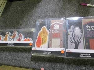 lot 506 image: 3 halloweenfall table decor ...