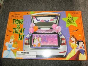 lot 538 image: new disney princess trunk or treat ...