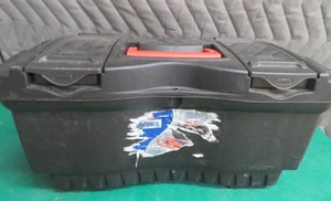 HEAVY DUTY RUBBERMAID TOOL BOX