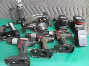 11 PC 19 VOLT CRAFTSMAN TOOL SET