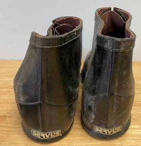 lot 107 image: Vintage Mens Boots with Covers