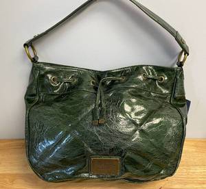 lot 11 image: Simply Vera Wang Green Shoulder Bag Purse
