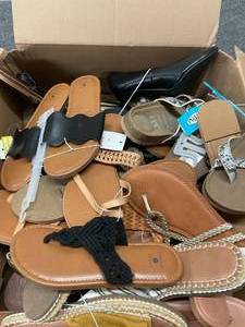 lot 93 image: HUGE Lot of New Womens Shoes Sandals Sizes 7-9  