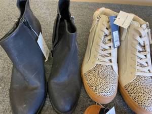 lot 85 image: Lot of 19 New Womens Shoes Sandals Sizes 10-11
