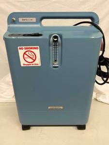 MSRP $2000 Respironics Everflo Q Ultra-quiet Stationary 5 LPM (Liters Per Minute) Oxygen Concentrator With Opi (Oxygen Percentage Indicator (OPI) - alarm that sounds when oxygen levels fall below 70%) - Good Working Condition