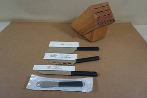 lot 15 image: Rada Kitchen Knives with Wood Block