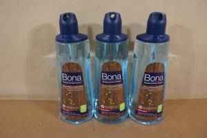 lot 20 image: Refillable Bona Hard Wood Floor Cleaner