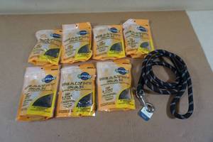 lot 61 image: Supreme Healthy Max Hip and Joint Dog Treats with Rope Leash