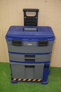 lot 133 image: Benchtop Portable Rolling Toolbox