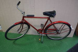 lot 134 image: Vintage Raleigh Cruiser Bicycle