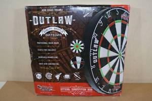 lot 163 image: Outlaw Bristle Dartboard